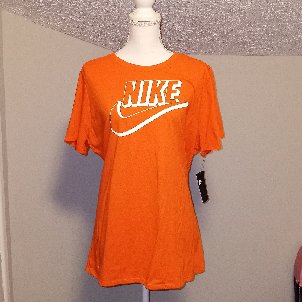 Womens Nike T Shirt